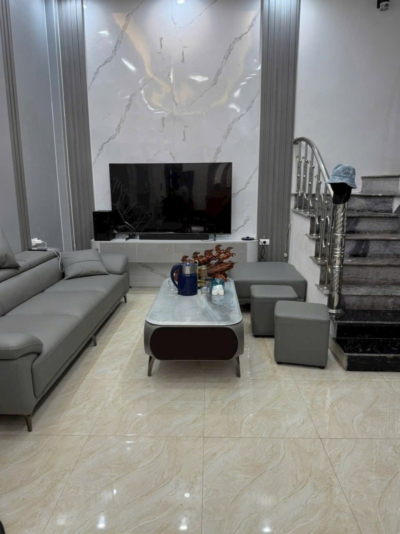 Bán nhà Hoàng Như Tiếp,Long Biên 3 tầng,50m,mt4m gần phố nhỉnh 7 tỷ - Ảnh 1